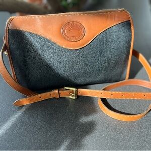 Dooney‎ & Bourke Vintage Black and Cedar Brown Leather Carrier Satchel Cr…